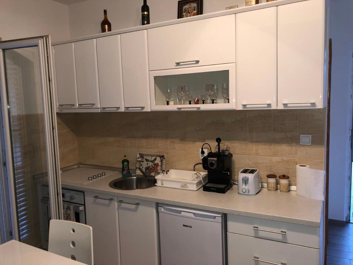 Apartman Iskra Appartement Bijela Buitenkant foto