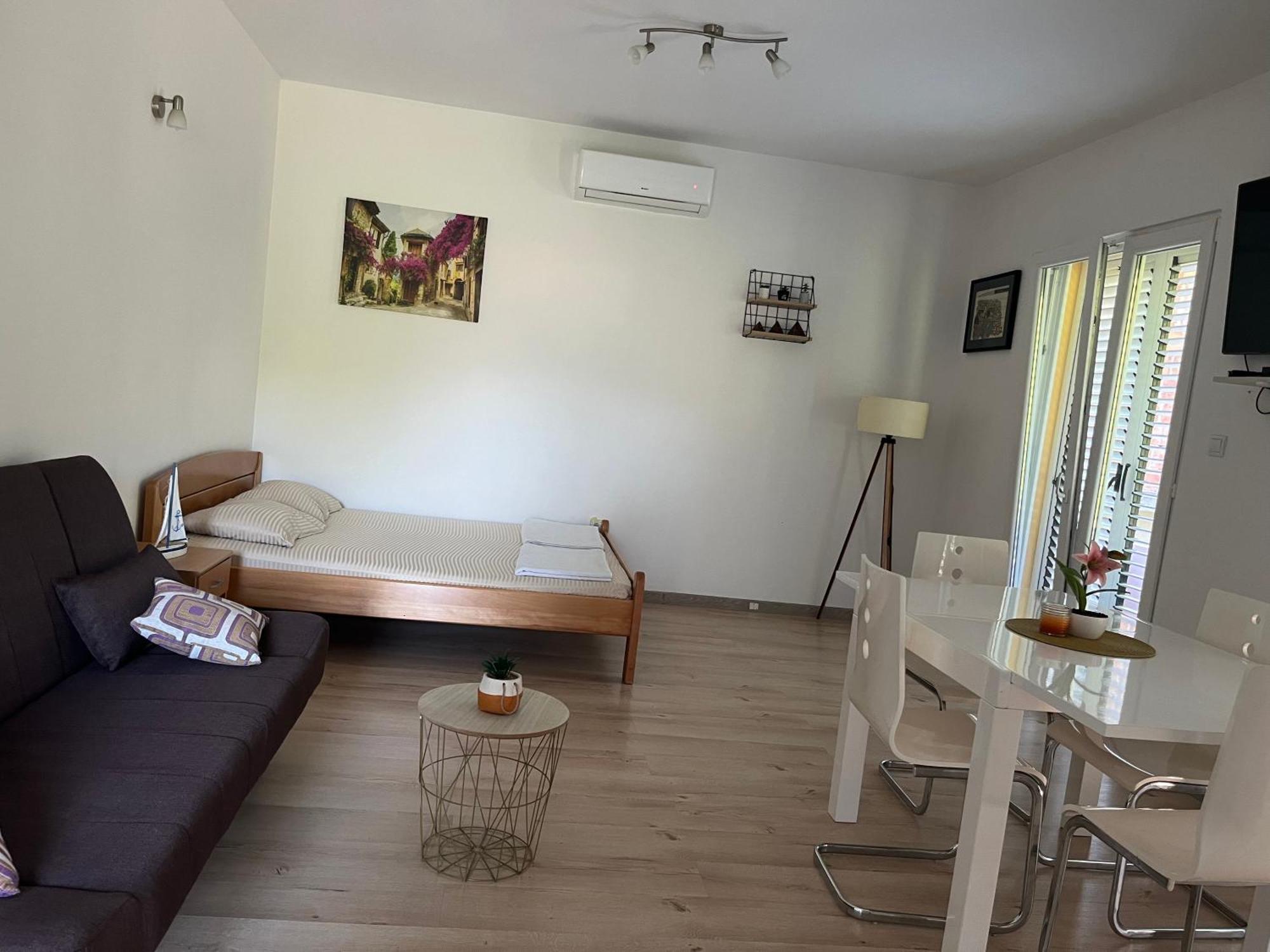 Apartman Iskra Appartement Bijela Buitenkant foto